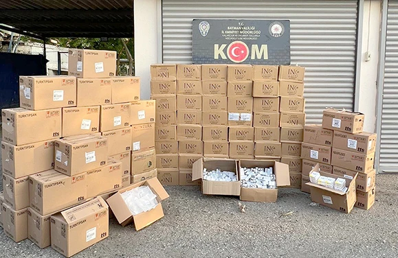 137 KOLİ İLAÇ ELE GEÇİRİLDİ