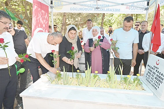 15 TEMMUZ ŞEHİDİNE KABİR ZİYARETİ