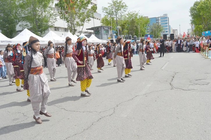 23 NİSAN COŞKUYLA KUTLANDI