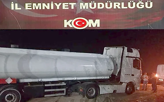 26 BİN LİTRE KAÇAK YAKIT ELE GEÇİRİLDİ