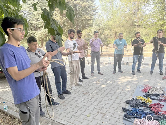 AFAD GÖNÜLLÜLERİNE SAHA EĞİTİMİ VERİLDİ