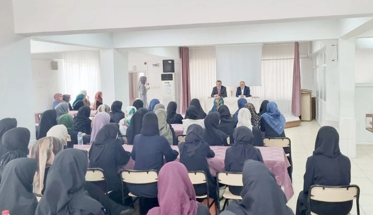 DAİRE BAŞKANI YILMAZ, KUR’AN KURSU ÖĞRENCİLERİYLE GÖRÜŞTÜ