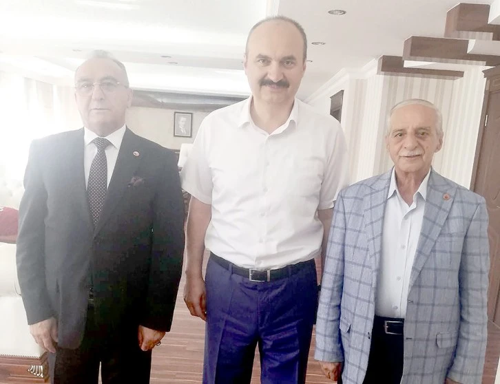 EMEKLİLER DERNEĞİ’NDEN VALİ’YE ZİYARET