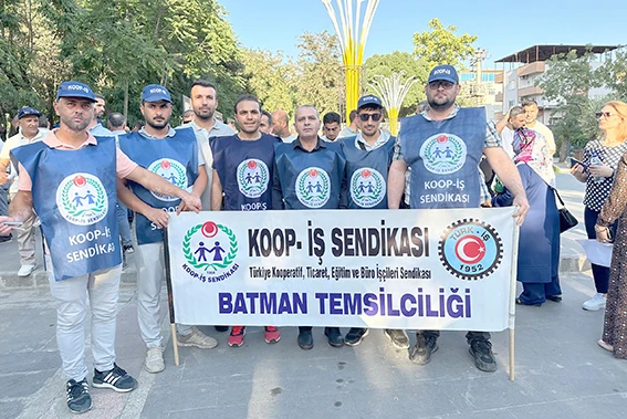 KAMU İŞÇİLERİ, MEYDANA İNDİ!