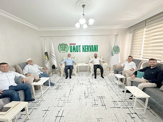 BAŞKAN ALTUN’DAN UMUT KERVANINA ZİYARET