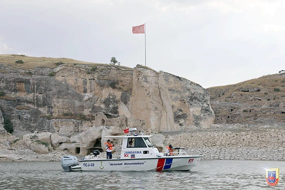 JANDARMA BOT TİMİ HASANKEYF'TE GÖREV BAŞINDA