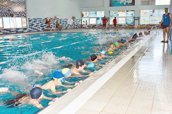 YÜZME BİLMEYEN KALMASIN PROJESİ'NDE SEZON FİNALİ