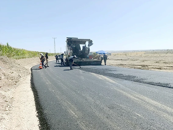 “HEDEFLENEN ASFALT MİKTARINA ULAŞIYORUZ”