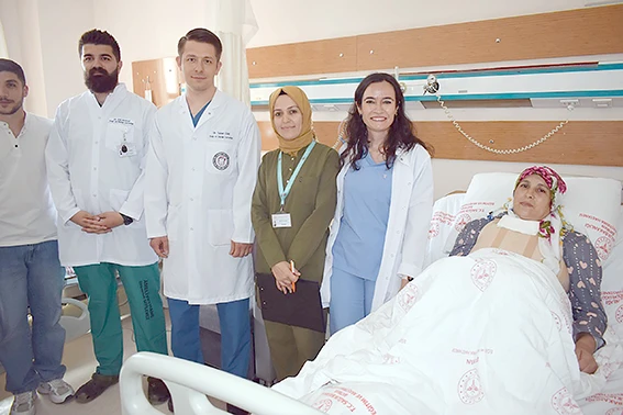 AORT DAMAR YIRTILMASI GEÇİREN HASTA ZORLU OPERASYONLA SAĞLIĞINA KAVUŞTU