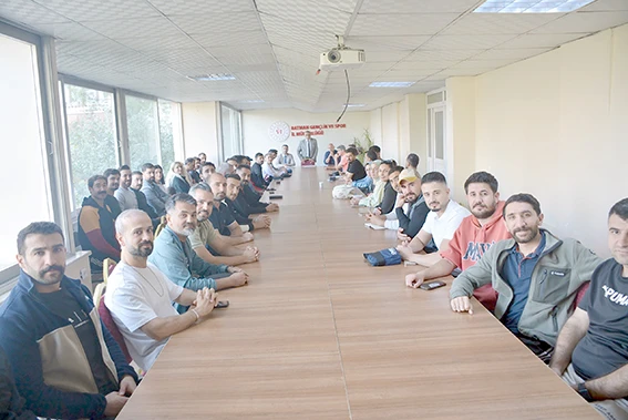 ANTRENÖRLERLE YENİ SEZON TOPLANTISI