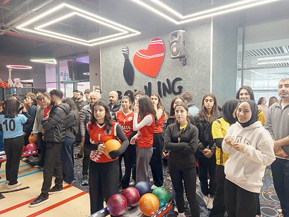 46 OKUL VE 230 SPORCUYLA BOWLİNG ŞAMPİYONASI