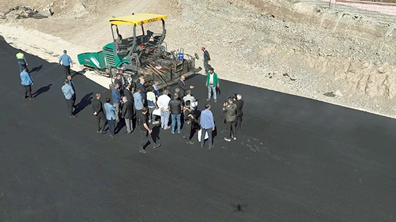 BAĞLANTI YOLLARINDA 8 KİLOMETRELİK YENİ YOL ÇALIŞMASI TAMAMLANDI