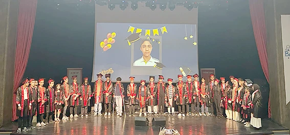 DENEYAP’TA İLK DÖNEM MEZUNİYET HEYECANI