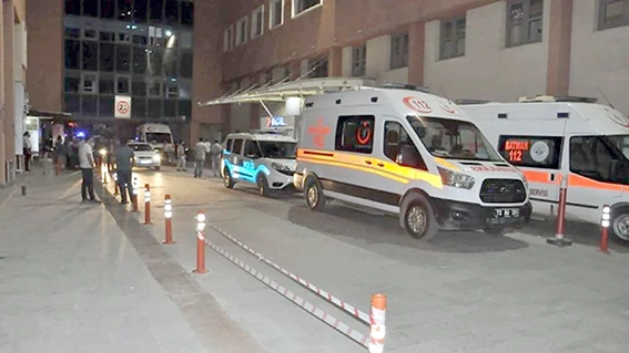 BAHÇELİEVLER'DE SİLAHLI VE BIÇAKLI KAVGA