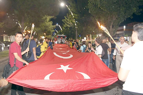 FESTİVALLER COŞKUSU KORTEJ YÜRÜYÜŞÜ İLE BAŞLADI