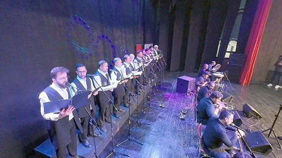 İLAHİ KOROSU B&Uuml;Y&Uuml;K BEĞENİ TOPLADI