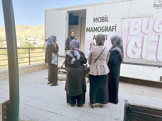 MOBİL KANSER TARAMA ARACI KADINLARIN HİZMETİNDE
