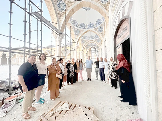 60 YAŞ ÜSTÜ ÖĞRENCİLERİNDEN ANLAMLI YIL SONU ETKİNLİKLERİ
