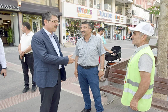 NASIROĞLU’NDAN TURGUT ÖZAL’DA ESNAF ZİYARETİ