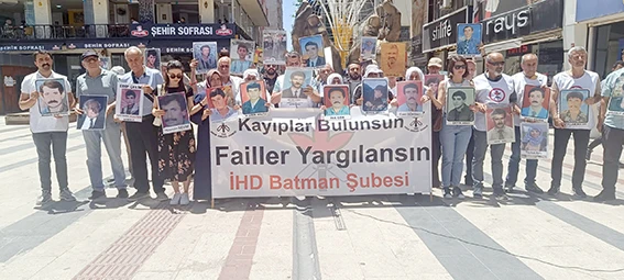 İHD, 690. EYLEMİNİ YAPTI