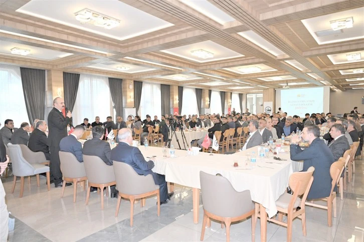 VALİ CANALP, SANAYİCİLERİ DİNLEDİ