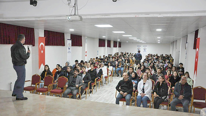 GENÇLER SABAH NAMAZINDA BULUŞTU