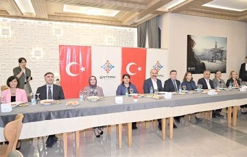 AKADEMİSYENLERE TEŞEKKÜR BELGESİ