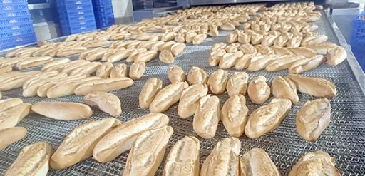 BELEDİYEDEN ÜCRETSİZ EKMEK HİZMETİ