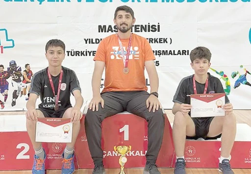 FATİH ORTAOKULU ÖĞRENCİLERİNDEN TÜRKİYE ÜÇÜNCÜLÜĞÜ