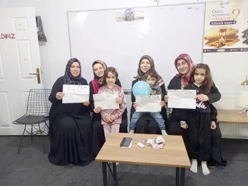 GAZZELİ ÇOCUKLARA BİSİKLET HEDİYE ETTİLER