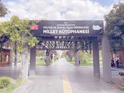 GENÇLERE KÜTÜPHANEDE EV KONFORU