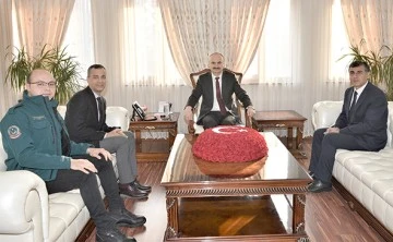 GÜMRÜK’TEN VALİ CANALP’A ZİYARET