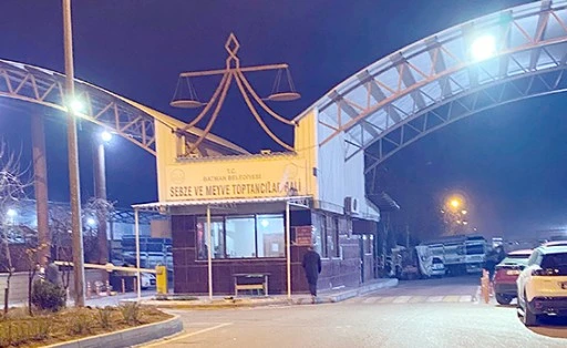 HAL ESNAFI ZOR GÜNLER GEÇİRİYOR