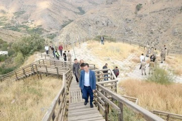 KOZLUK KALESİNDE ÇEVRE TEMİZLİĞİ