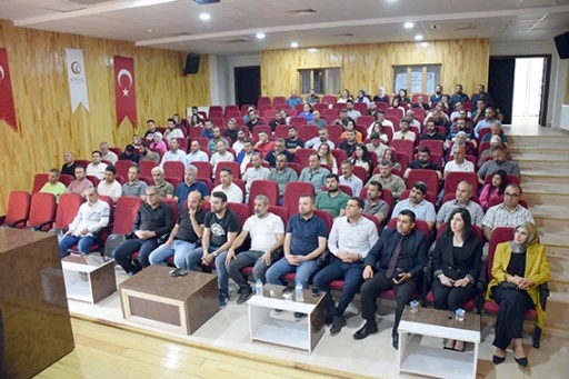KOZLUK’TA OKUL MÜDÜRLERİ TOPLANTISI GERÇEKLEŞTİ