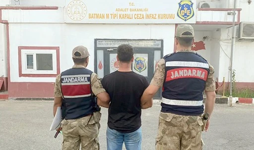 UYUŞTURUCU SUÇUNDAN ARANAN HÜKÜMLÜ JASAT TARAFINDAN YAKALANDI