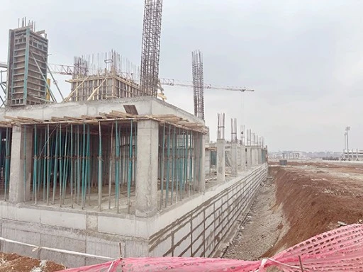 DİŞ HEKİMLİĞİ HASTANESİ İNŞAATI YÜKSELİYOR