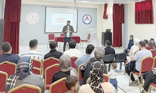 ÖĞRENCİLERE BAĞIMLILIKTAN KORUNMA EĞİTİMİ VERİLDİ