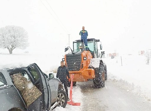 HASANKEYF&rsquo;TE KARLA M&Uuml;CADELE &Ccedil;ALIŞMALARI ARALIKSIZ S&Uuml;R&Uuml;YOR
