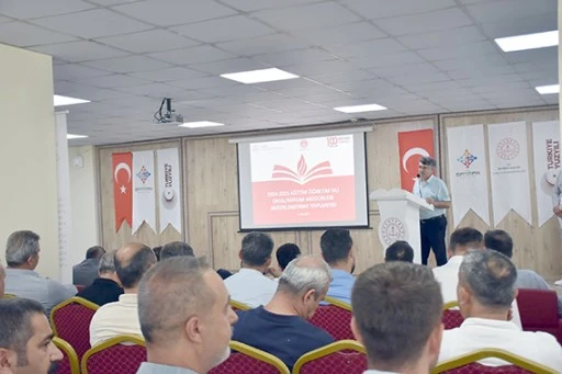 EĞİTİM KURUM MÜDÜRLERİ TOPLANTISI YAPILDI