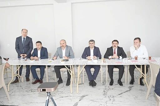 YEŞİL KUŞAK AĞAÇLANDIRMA PROJESİ TOPLANTISI GERÇEKLEŞTİRİLDİ