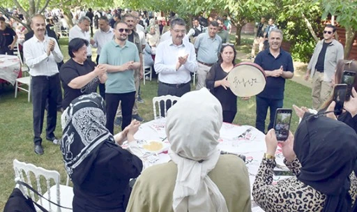 AK PARTİ TEŞKİLATI PİKNİK PROGRAMINDA BULUŞTU