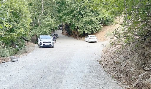 KINALI MESİRE ALANININ YOL PROBLEMİ ÇÖZÜLDÜ