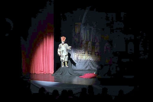 NOTRE DAME&rsquo;IN KAMBURU SAHNELENDİ