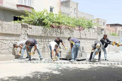 225 BİN METREKARE PARKE TAŞI DÖŞENDİ
