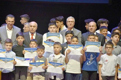 GENÇ MUCİTLERE SERTİFİKALARI VERİLDİ