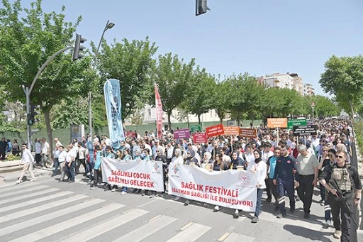 SAĞLIKLI BİR GELECEK İÇİN HEP BİRLİKTE