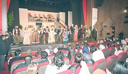 ‘AŞKIN SEN HALİ’ SANATSEVERLERLE BULUŞTU