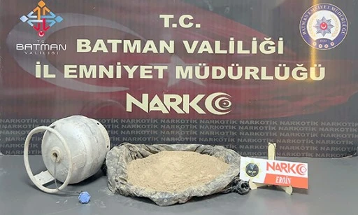 2 KİLO 900 GRAM EROİN ELE GEÇİRİLDİ 