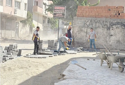ÜSTYAPI ÇALIŞMALARI HIZ KESMİYOR